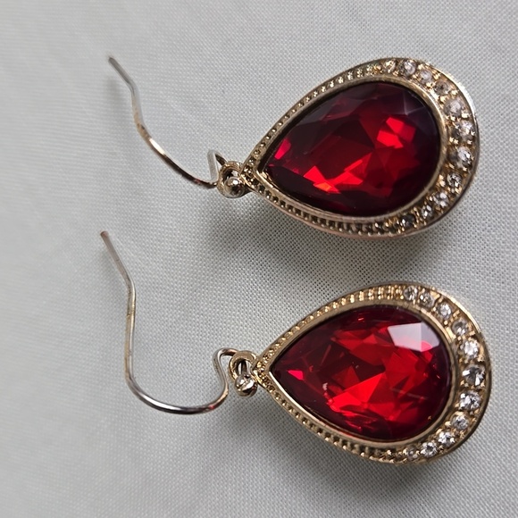 Vintage Red Teardrop Earrings - Picture 5 of 10